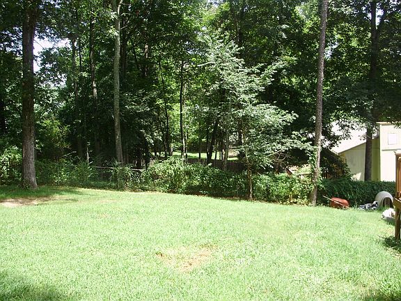Fully Fenced Yard