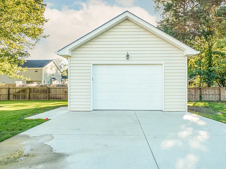 607 Calista Dr — Photo 23