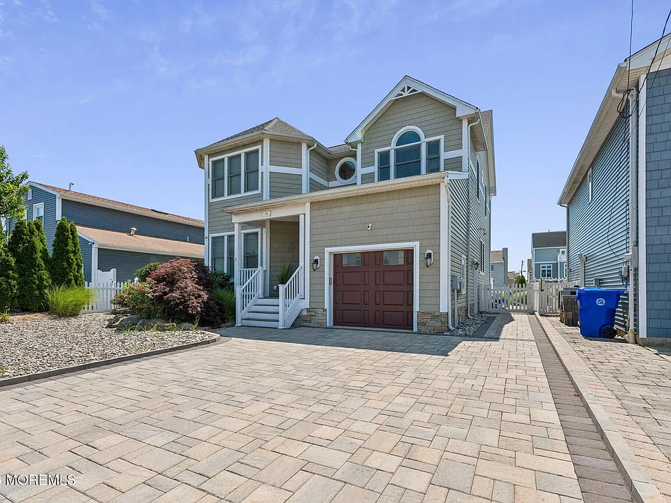 45 E Pampano Dr