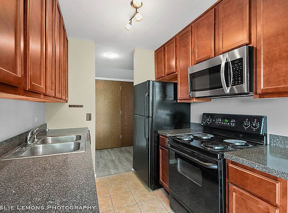 3rd image of 5950 Oakwood Dr APT 5K