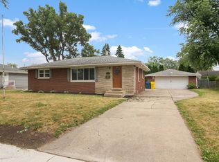 1029 N Dwiggins St, Griffith, IN 46319