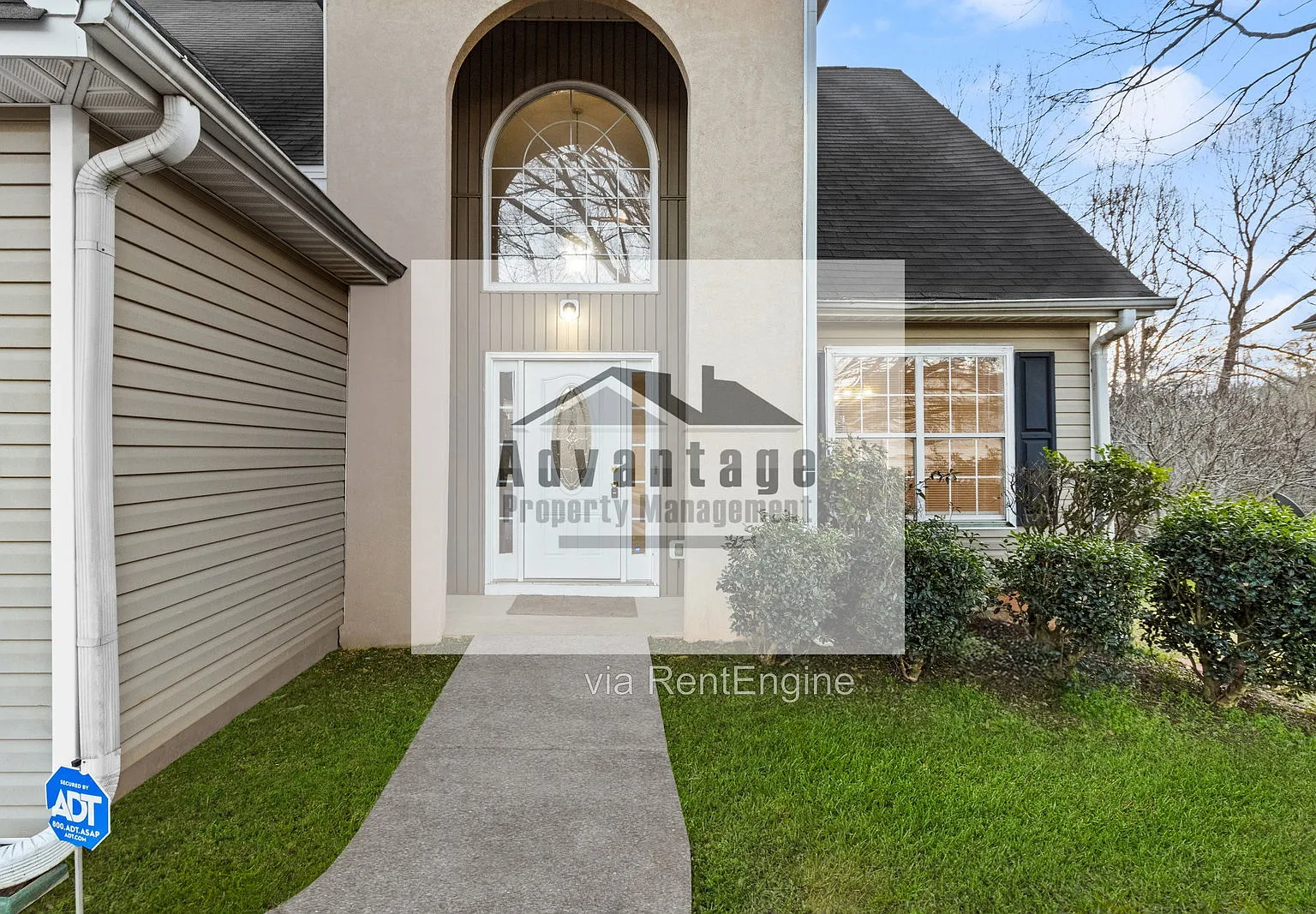 4 bed, 2.5 bath, 1726 sqft, $2,035 — Photo 3