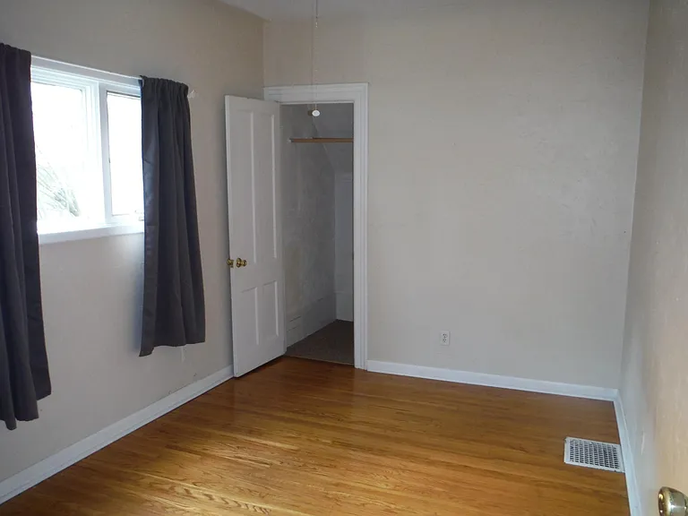 218 N 3rd St — Photo 7