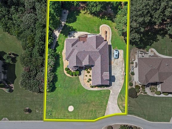 4th image of 812 Treeline Dr