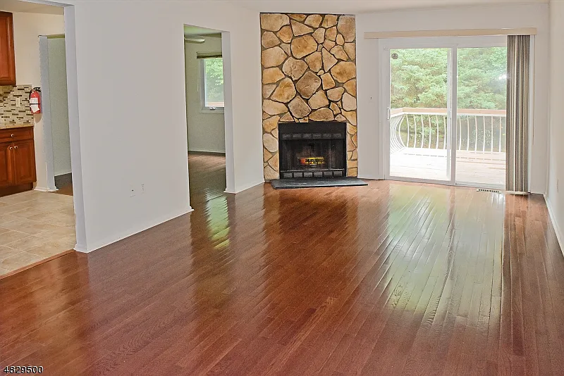 3 bed, 2.5 bath, $3,700 — Photo 3