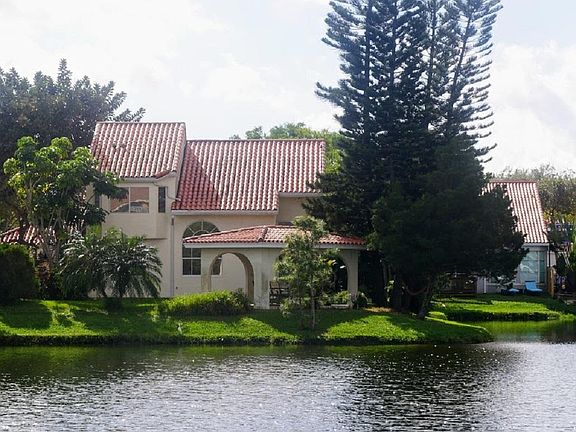 Lake side view of the house