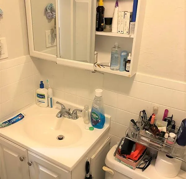 1139 Broadway St #5 — Photo 3