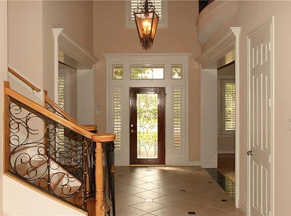 2nd image of 21 Old Windsor Way