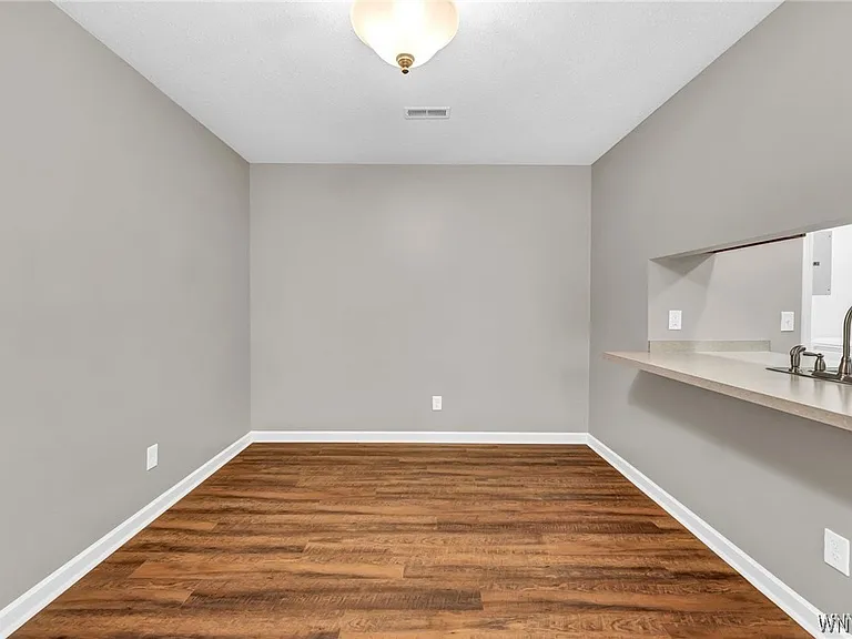 6632 Erie Rd — Photo 10