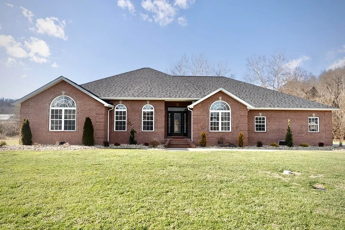 172 Private Drive 123 photo 1