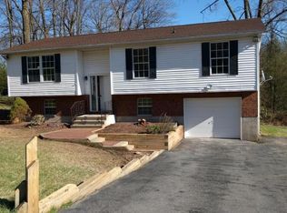 11 Laurel Ln, East Stroudsburg, PA 18301