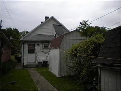 2nd image of 1623 Howell Ave