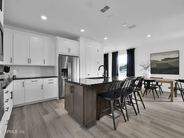 616 HAWTHORN PARK Circle, Yulee, FL 32097