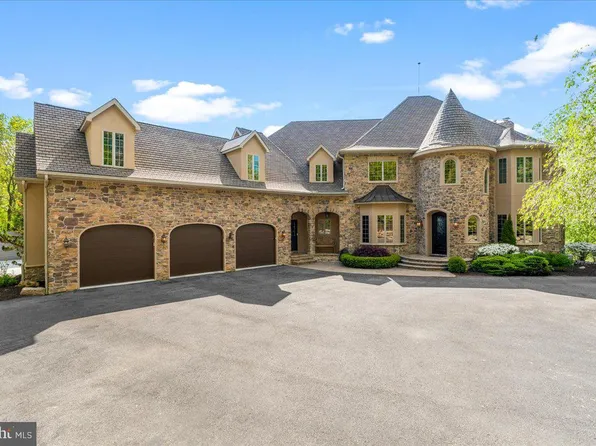 12565 Stone Crest Cir, Waynesboro, PA 17268