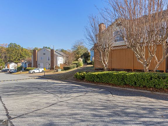 3rd image of 5554 Clover Rise Ln Unit 2