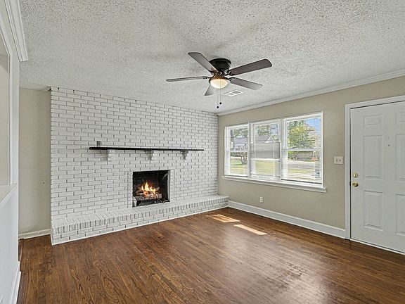 5th image of 3670 Goodwin Rd