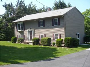 49 Hope Rd, Cranston, RI 02921