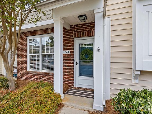 2nd image of 1114 Sienna Sand Way
