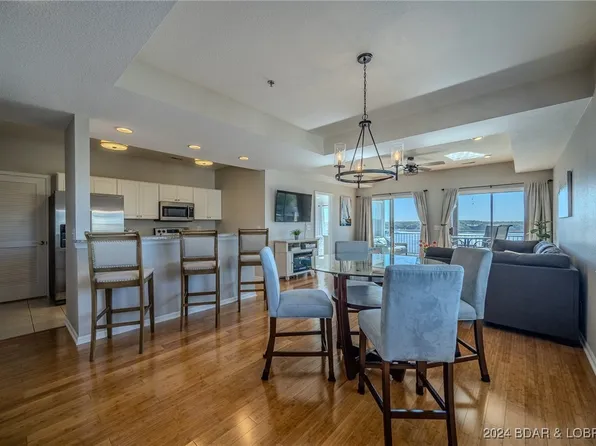 16 Palisades Lakeview Dr #1B, Lake Ozark, MO 65049