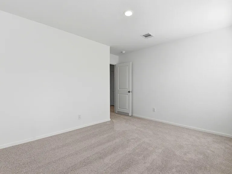 629 Craven St — Photo 33