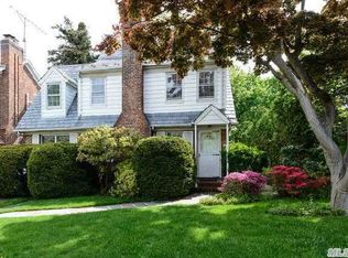 76 Tobin Ave, Great Neck, NY 11021
