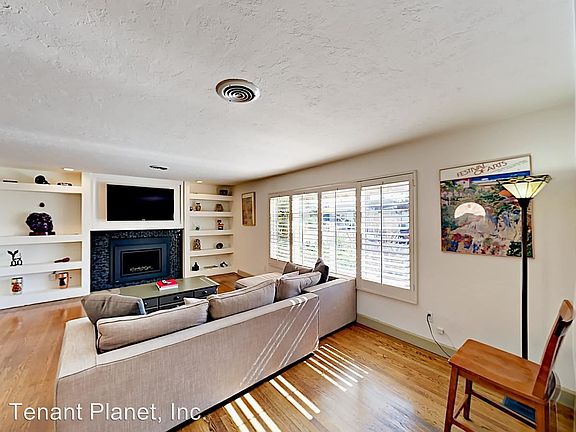 5th image of 6618 Hillgrove Dr