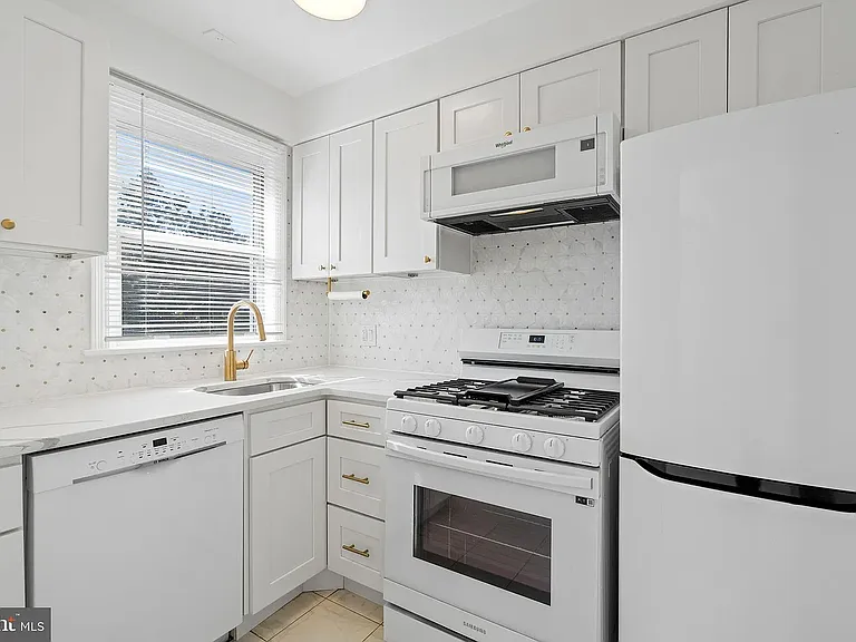 2500 Q St NW #424 — Photo 7