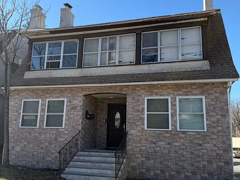 323 Glenwood Ave #1 — Photo 1