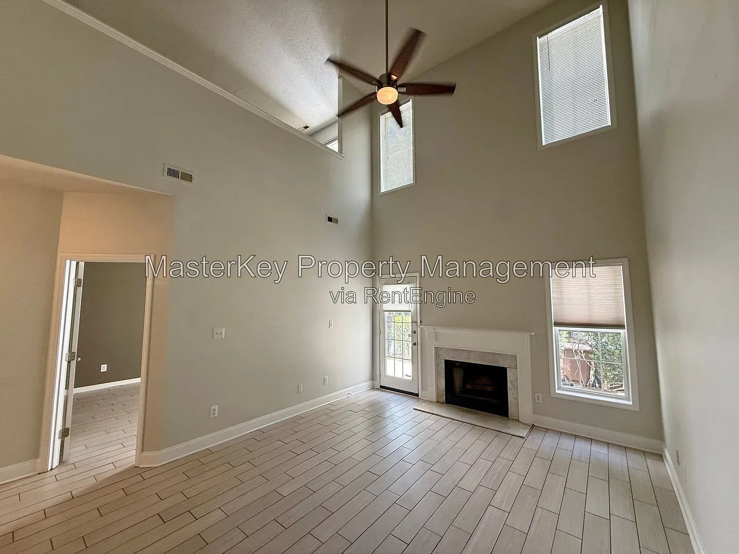 3 bed, 2.5 bath, 1890 sqft, $2,000 — Photo 2
