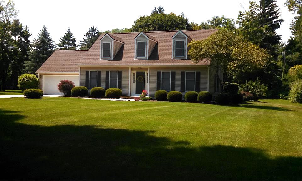 1st image of 1300 N Parkway Dr