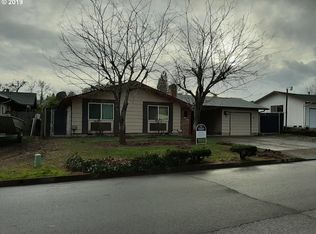2067 Green Ave, Roseburg, OR 97471