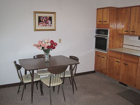 3rd image of 1310 Evaline Dr