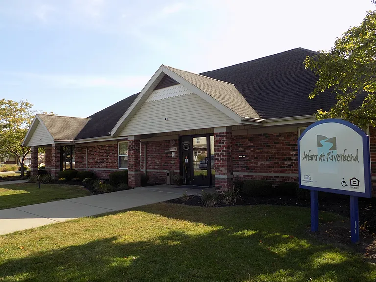 Arbors at Riverbend — Photo 11
