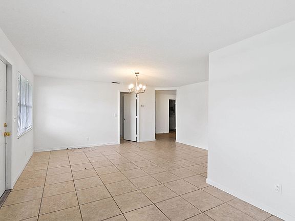 2nd image of 4824 Bimini Circle N
