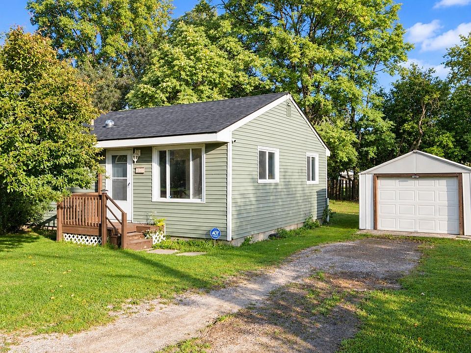 1st image of 3259 Berent St