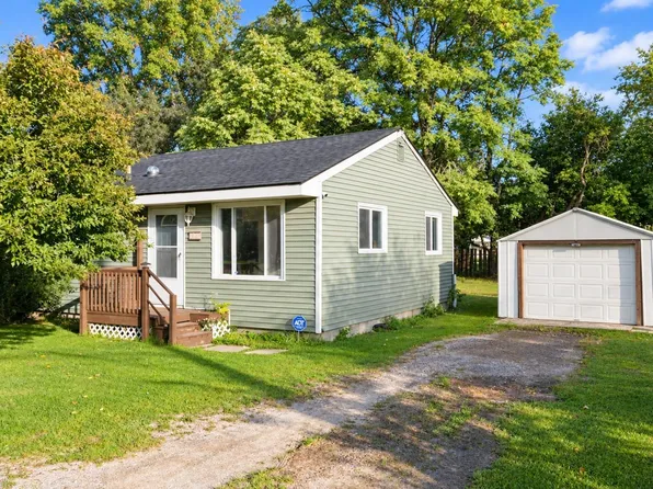 3259 Berent St, Burton, MI 48529
