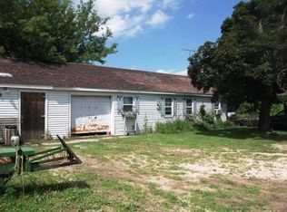 9234-B Valley Rd, Oconomowoc, WI 53066