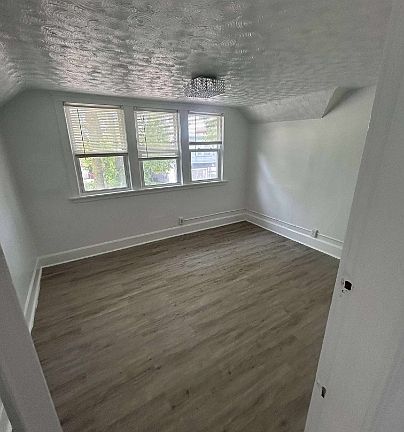 5th image of 3420 Kinzie Ave