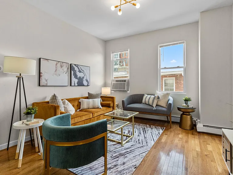 58 Vernon St #3 — Photo 1