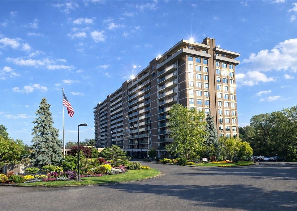 1st image of 1012 Ferncroft Tower #1012