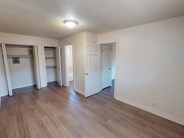 205 W Birch St #7 — Photo 8