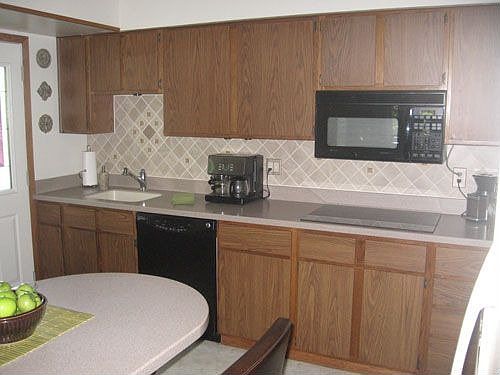 4th image of 3325 Woodridge Dr