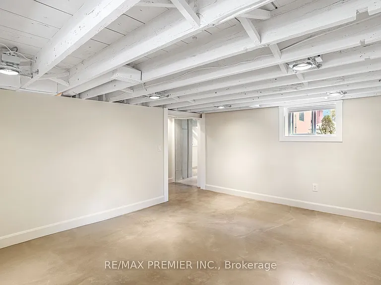 71 Clark Ave — Photo 19