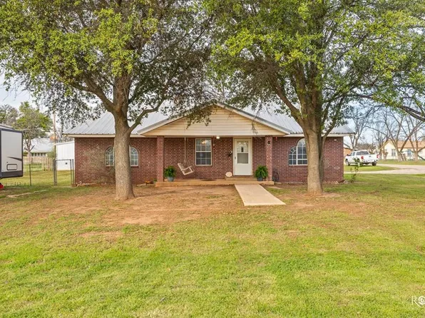 909 W 12th St, Robert Lee, TX 76945