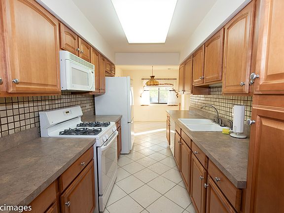 5th image of 3350 N Carriageway Dr Unit 206
