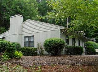 736 Oak Creek Rd, Franklin, NC 28734