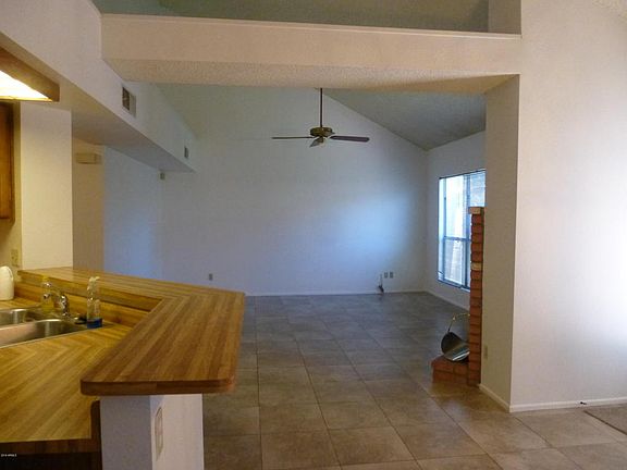 4th image of 3853 W Ivanhoe St