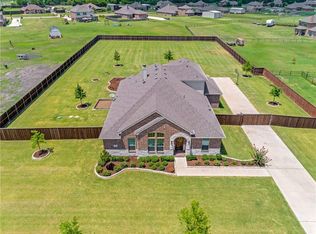 929 Harmony Cir, Nevada, TX 75173