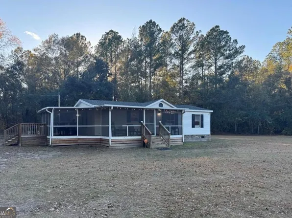 5005 Cherrywood Dr, Ellabell, GA 31308