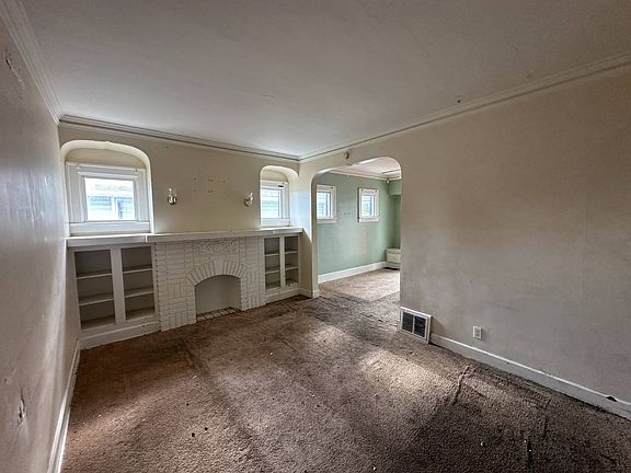 2nd image of 5618 Cumberland Dr